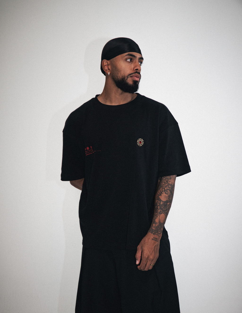 OMERTA PIN T-SHIRT BLACK