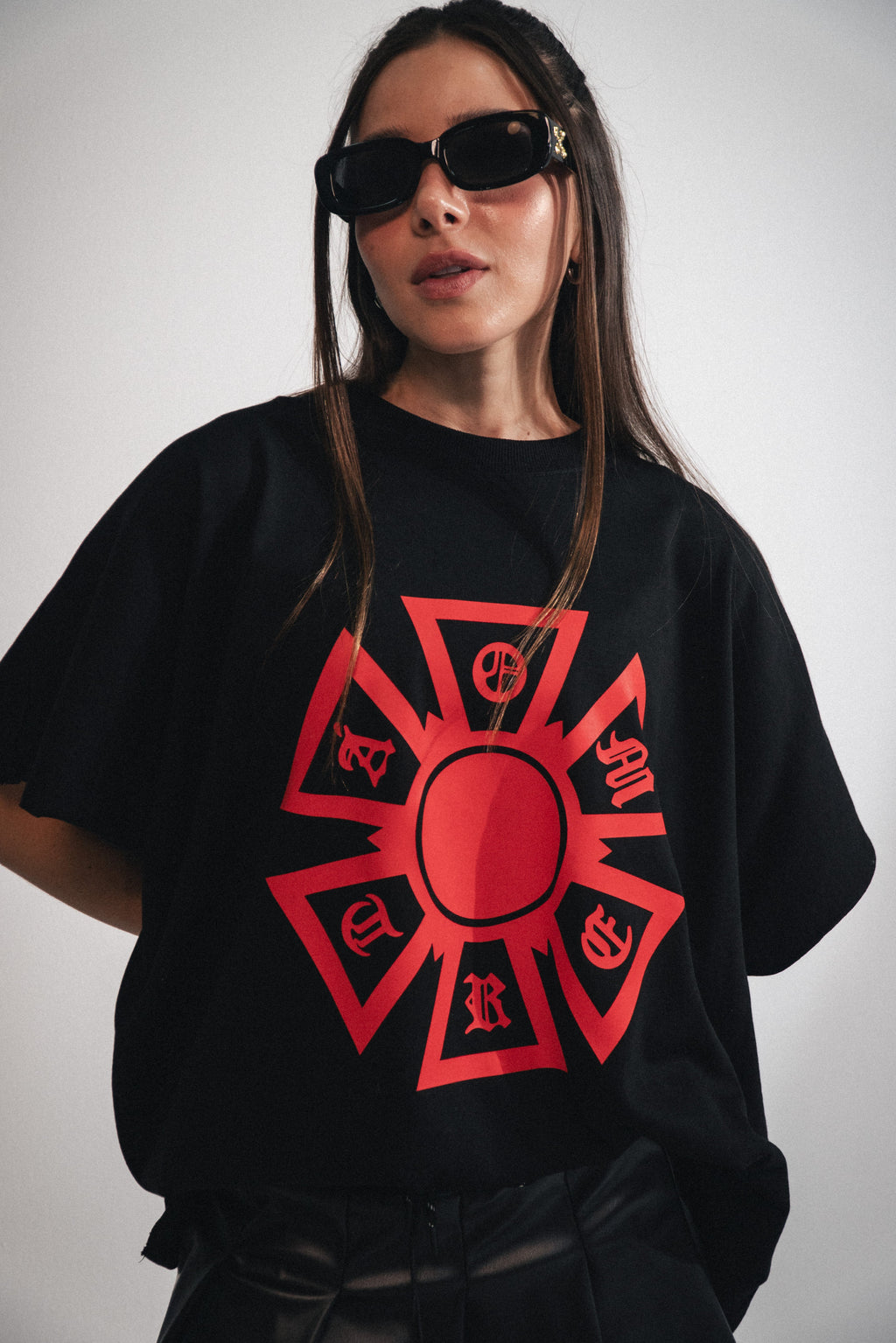 OMERTA SLEEVELESS BOXY TEE